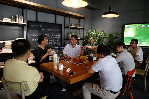 广西市长访问蜜菓总部博多