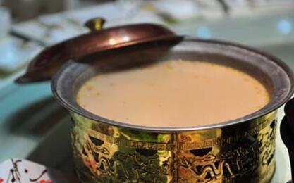 如何制作蒙古奶茶