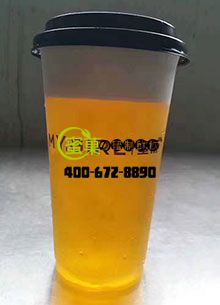 大学生创业为了认准奶茶加盟行业呢？