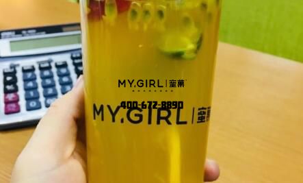 石家庄陈女士创业水吧项目选择蜜菓加盟