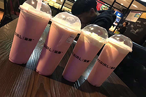 奶茶制作技术哪里学好？来蜜菓总部学习好选择！