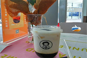  开奶茶加盟店销量不好，要怎么办？