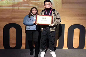 恭喜张先生夫妻签约湖北十堰地区MY.GIRL蜜菓加盟店！